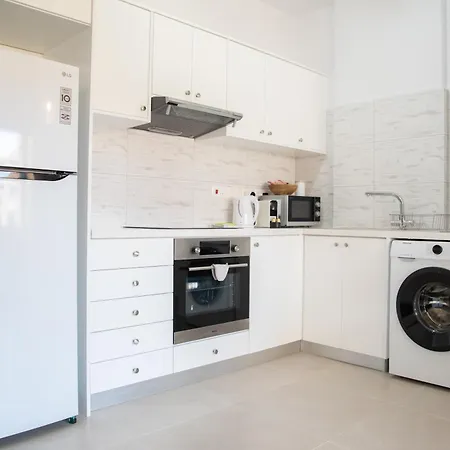 Apartment Seaside Modern Flat With Pool Queens Gardens 211