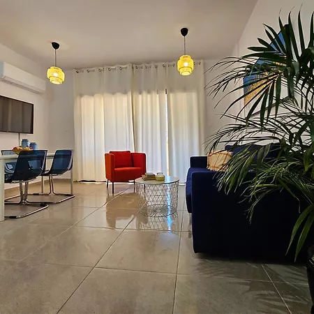 Seaside Modern Flat With Pool Queens Gardens 211 *