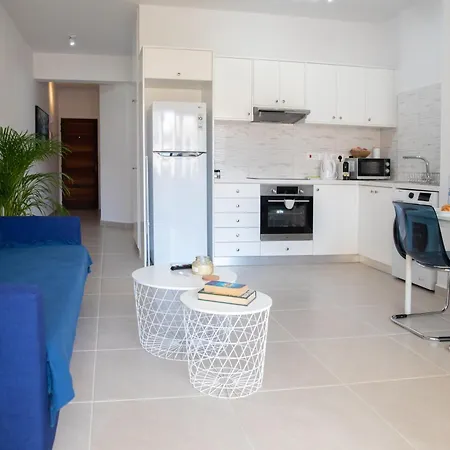 Seaside Modern Flat With Pool Queens Gardens 211